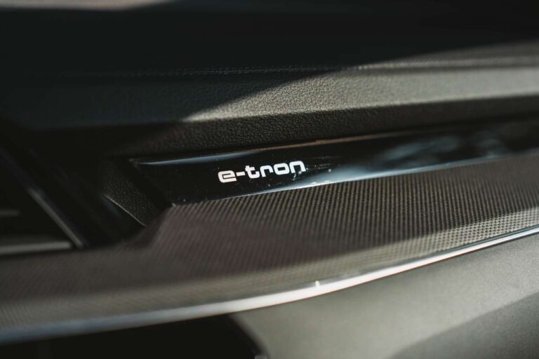 1280x960-1546WKn4Ld23Cg